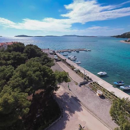 Studio Apartment By The Sea ชิเบนิก ภายนอก รูปภาพ