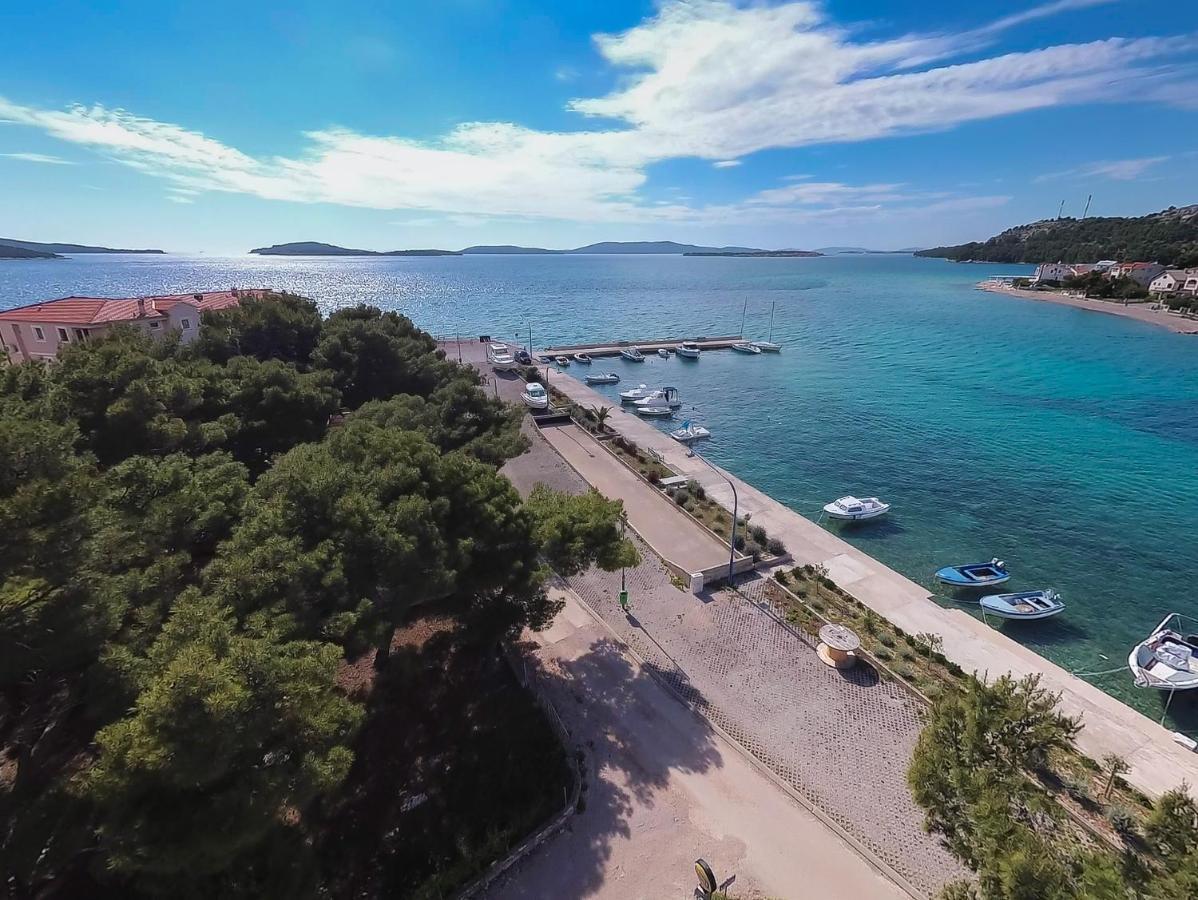 Studio Apartment By The Sea ชิเบนิก ภายนอก รูปภาพ